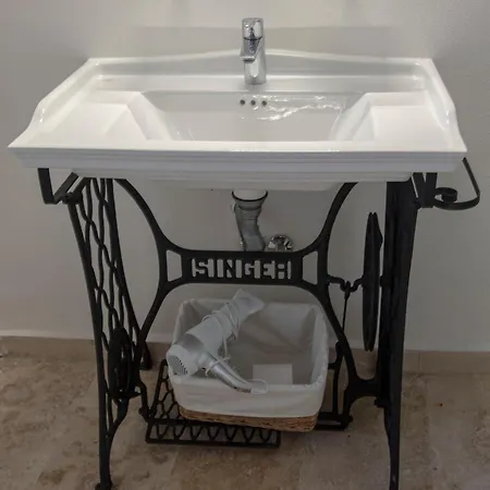 ホテル Opus 1910 *