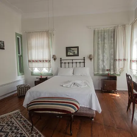 ホテル Opus 1910 *