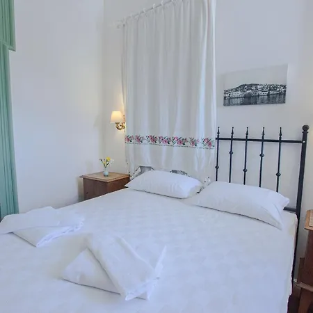 Opus 1910 Готель *